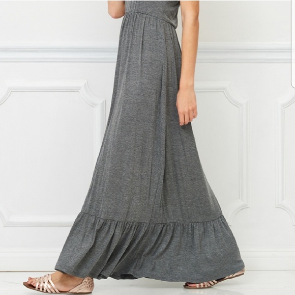 LAST 1! SM. Bellino Halter Maxi dress - Picture 5 of 6